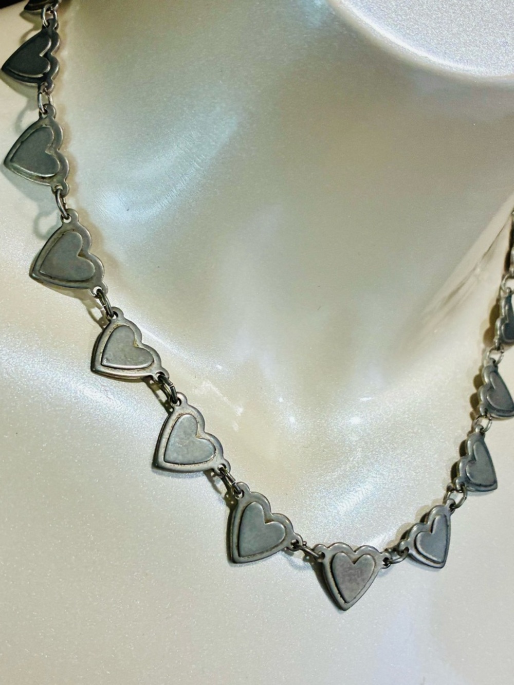 VTG Silver Tone Embossed Heart Link Necklace for Women Casual Everyday Romantic